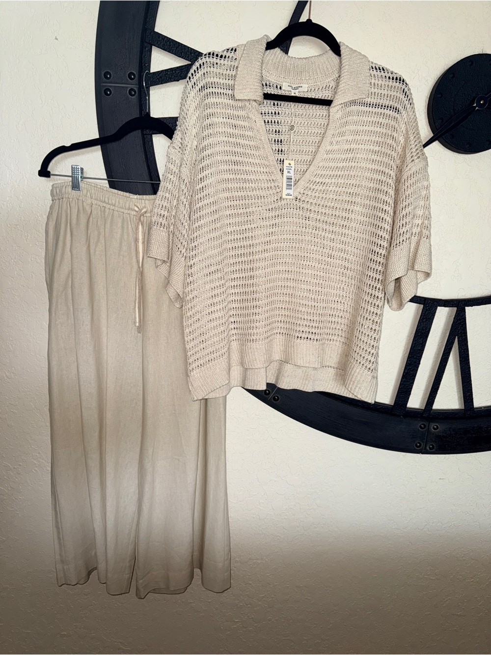 Max Studio NWT 2 Piece Set - Size XL - Beige MSRP $228
